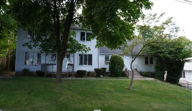 Charming 2-bedroom updated condo with everything you need. in New Britain