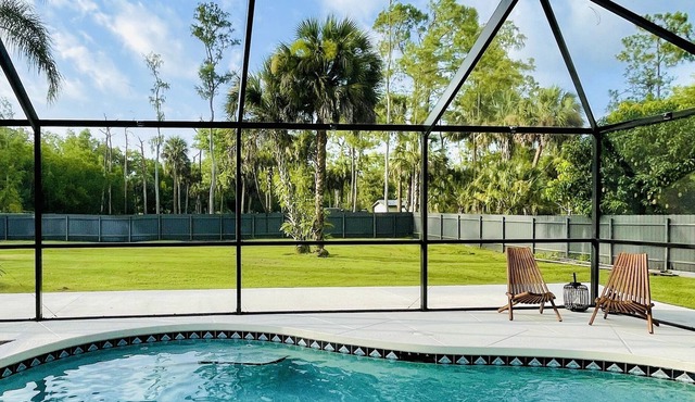 Charming Family Pool Villa -minutes from the beach