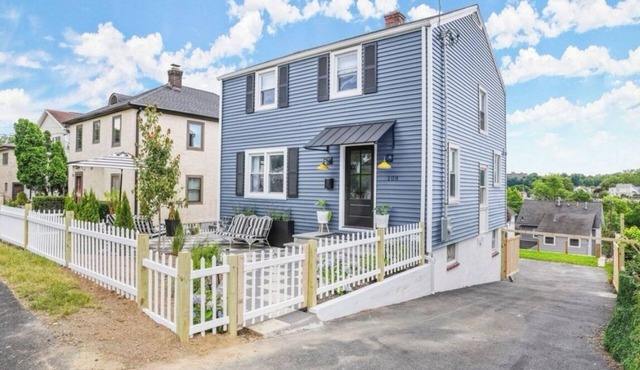 Charming Greenwich Getaway - Minutes from MetroNorth Train to NYC