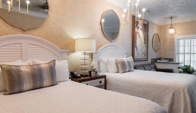 Chateau Inn and Suites