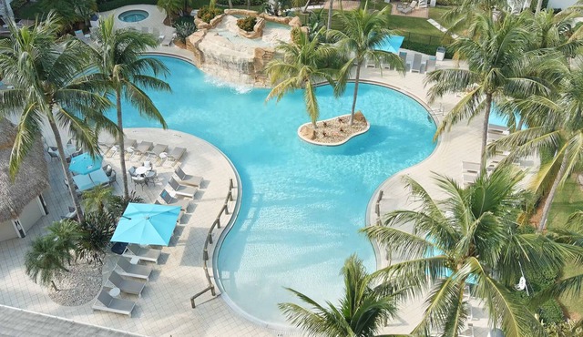 CHOSEN BONITA'S FAVORITE and VRBO's PREMIER HOST with 85" TV and 2 KING BEDS!
