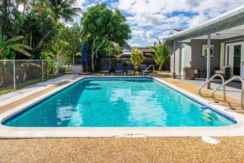 CL6900 -3D FLL - Peaceful Area - Heated Pool