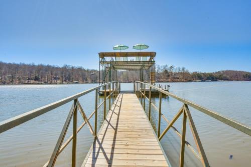 Clemson Game Day Retreat on Lake Hartwell