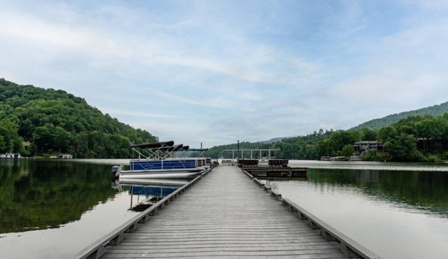 Club Wyndham Resort at Fairfield Mountains, North Carolina, 2 Bedroom Deluxe Suite