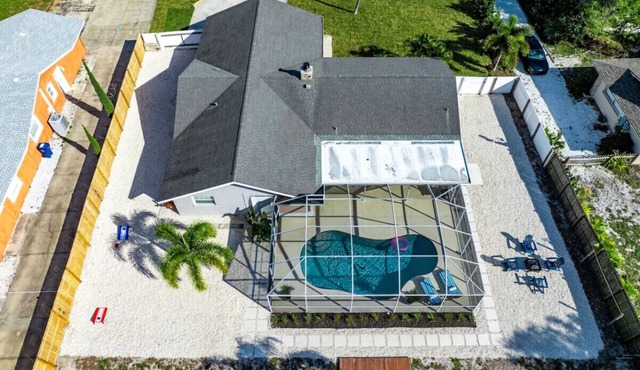 Coastal Home 10 min to the Beach