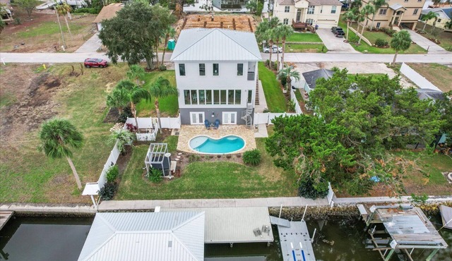 Coastal Manatee Escape - Lovely 4-BR home on a canal in peaceful Crystal River