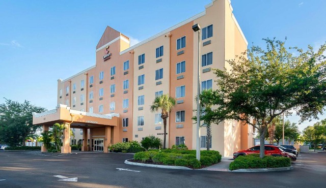 Comfort Suites Tampa Airport North