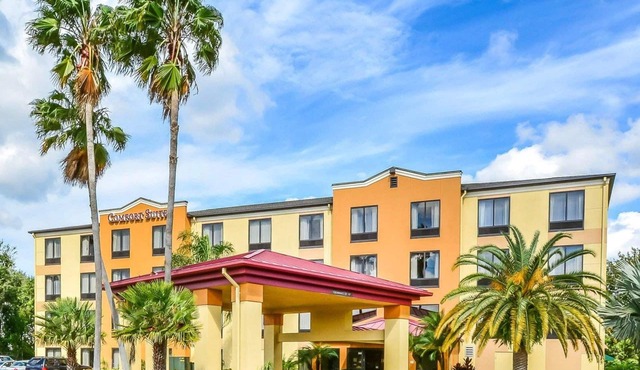 Comfort Suites Tampa - Brandon