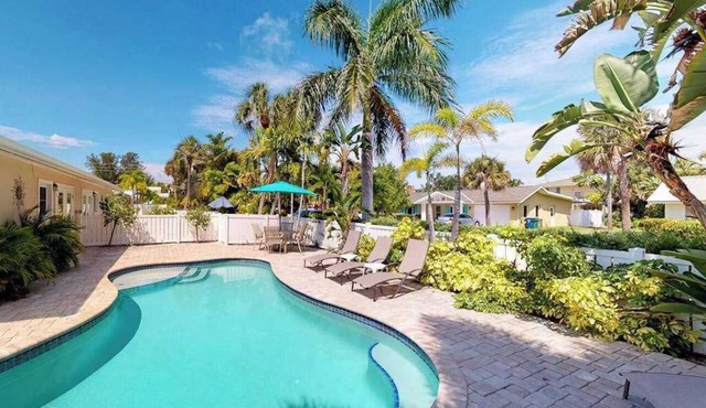 Comfortable island villa with private heated pool, courtyard & easy beach access