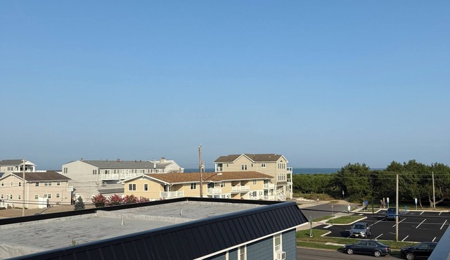 Cozy 1-bedroom condo with WiFi, AC, Beach tags in beautiful Brigantine Beach