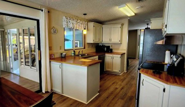 Cozy getaway 55+ community 2bed/2bath Parrish
