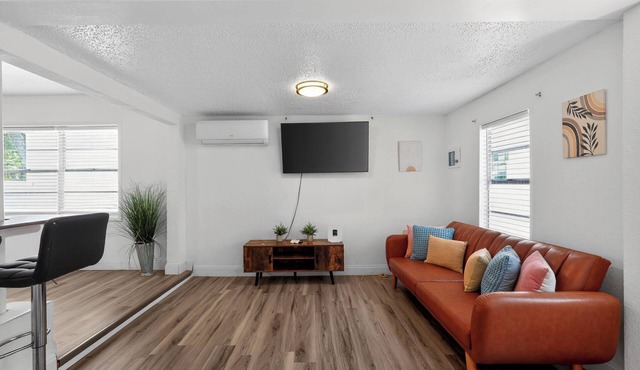 Cozy Quiet Retreat with AC, Big Yard & Fire Pit - 2706B