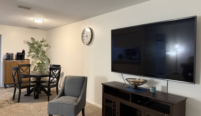 Cozy & Stylish 1-Bedroom Retreat in Sebring, FL