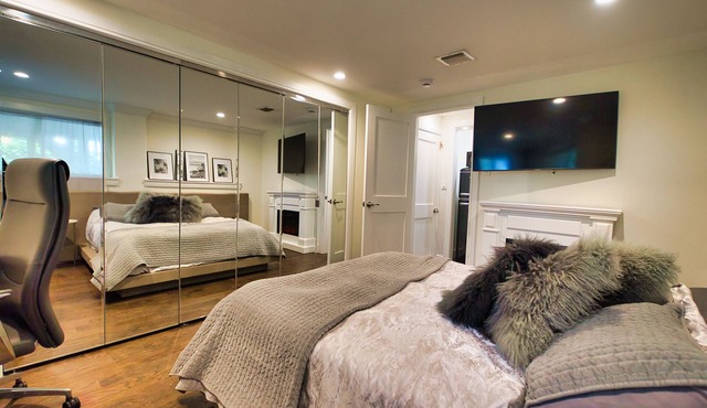 Curated Suite with Soaking Tub Walk to Whole Foods