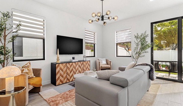 Custom Designed Townhome Brand New near Everything