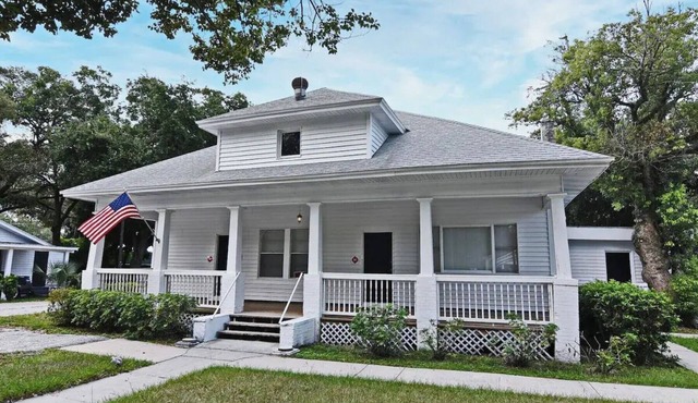 Cute Studio Apt #2 by Bike Trail & Historic Downtown Winter Garden