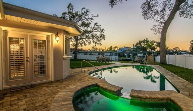 Day's By The Bay-Largo.LIVE the DREAM.LUXURY