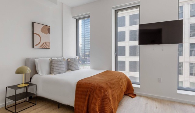 Deluxe Clinton Hill Studio w/Gym, Pool & W/D, nr Barclays, by Blueground
