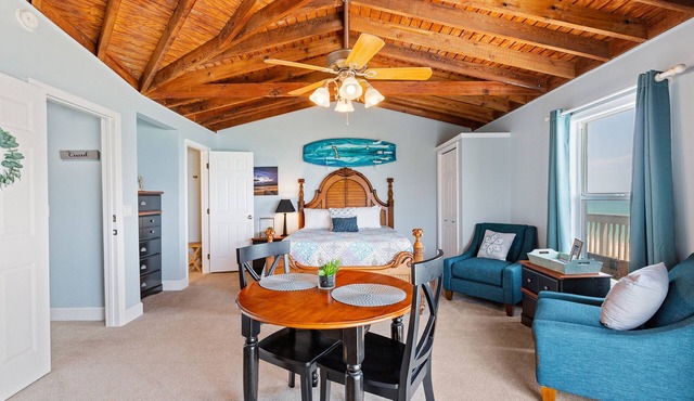 Direct Oceanfront Beach Romantic Escape- Quad