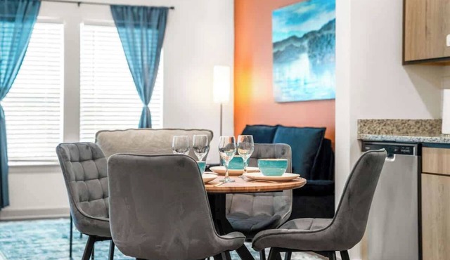 Disney Getaway King Bed Pet Friendly Amenities