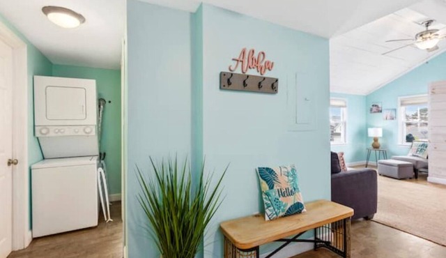 Duplex for Multi-Family Groups -Pet Friendly-Steps to Beach-45 Min to Salem, MA in Salisbury