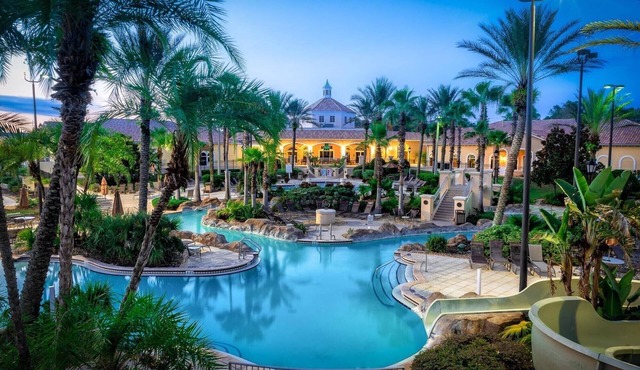 Elite end unit, sleeps 10, 5 min walk to pool, many extras. Close to Disney.