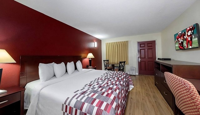 Enjoy a Hassle-Free and Suiting Stay! Near Manatee County Agricultural Museum