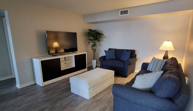 Family sized condo near to Sawgrass mall, Fort Lauderdale Airport