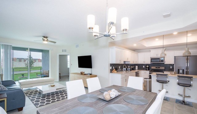 (FG101) Storey Lake Condo 3/2, Free Waterpark
