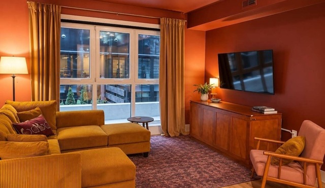 Fifa Stay King 2BR 4 Beds Sleeps 8 Gym 5 Min Met