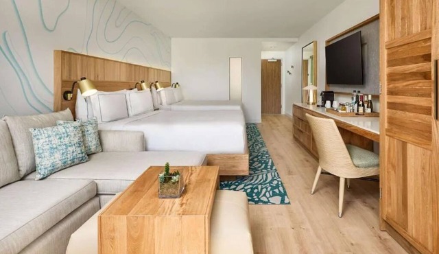 Florida Keys Escape with Beach Access and Outdoor Pool! Pets Are Welcome!