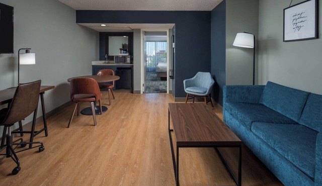Four Points by Sheraton Suites Tampa Airport Westshore