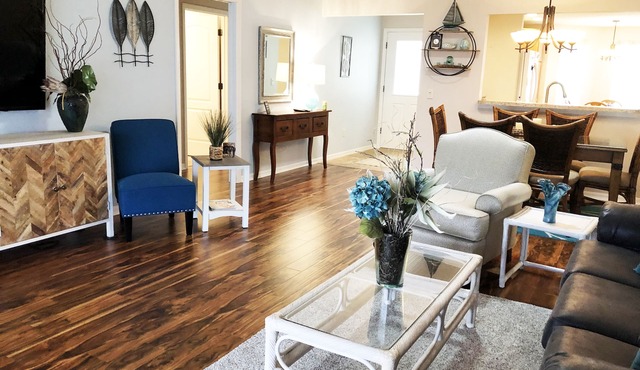 Furnished 3 bedroom, 2 bath home in prime area close to pool and Sumter Landing