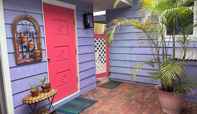 Garden Terrace Studio Cottage - Walk To Siesta Beach & Village - Pets Welcome!