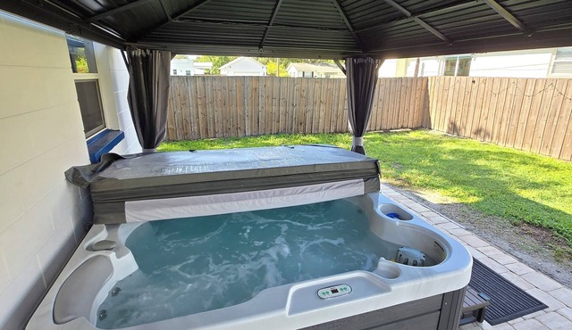 Gem in Central Location to Dtown St Pete and Tampa