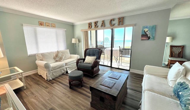 Get your Beach On! Sandarac A211 at DaBeach: 2/2 private condo (sleeps 6) Direct Beachfront complex