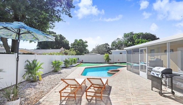 Golf and Pool Vacation Home!