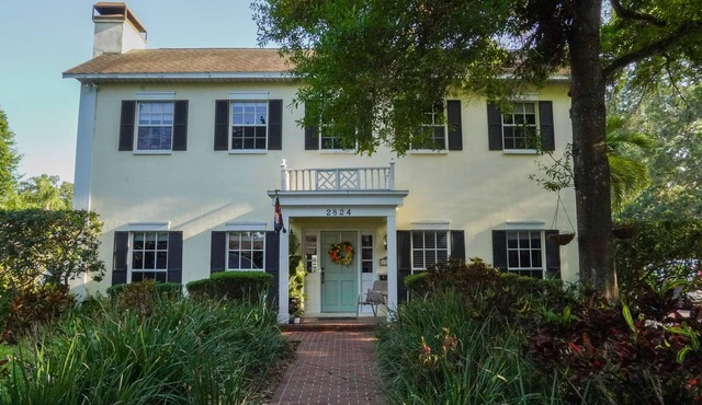 Gorgeous Estate, Pool, Playground, & Double Lot, Heart of South Tampa