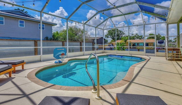 Group-Friendly Palmetto Oasis Near Beaches