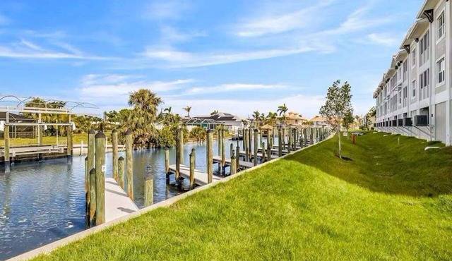 Gulf Access with Boat Slip, Heated Saltwater Pool, Dog-Friendly - Bacino Vista #204 - Roelens