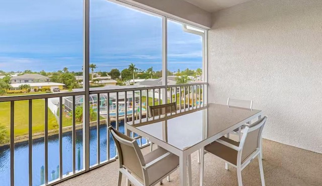 Gulf Access with Boat Slip, Heated Saltwater Pool, Dog-Friendly - Bacino Vista #302 - Roelens