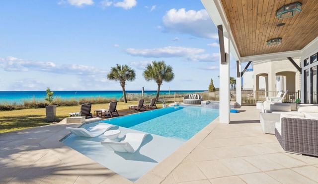 Gulf Front w/Private Pool, Peloton and LSV