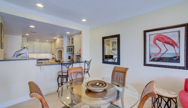 Gulf View Condo with Easy Access to Gulf, Sound and Pool.