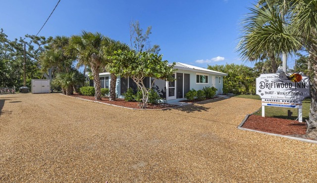Gumbo Limbo cottage - quaint island paradise