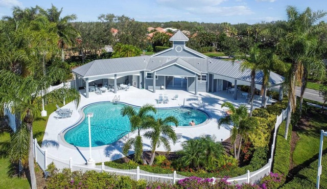 Hamptons Preserve - Stylish 3 Bedroom Home by Gulfcoast Holiday Homes