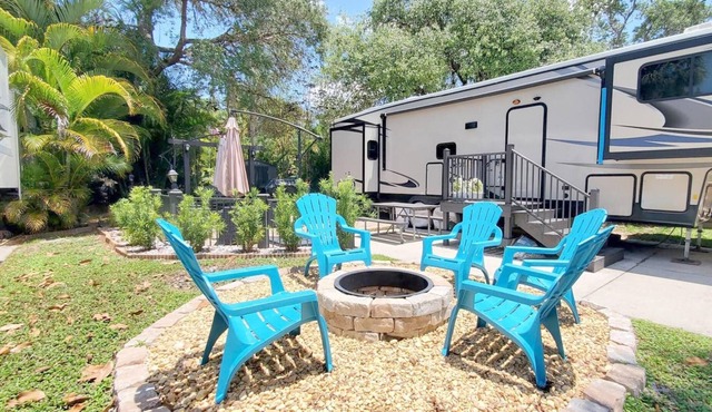 HAPPY GLAMPERS RV! Turn-Key Glamping Package! 236