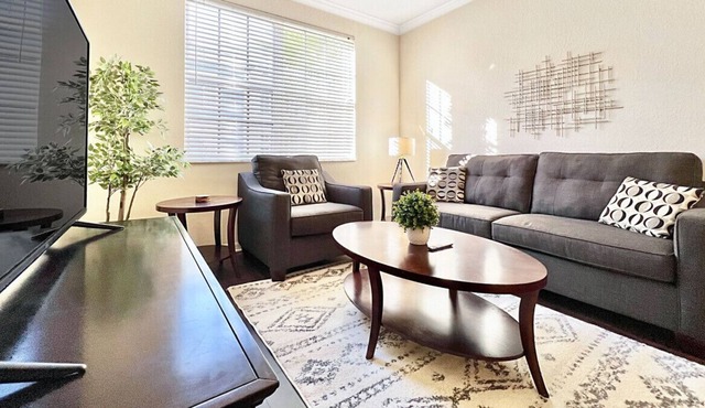 Heart of Idyllic Westchase, Private Garage