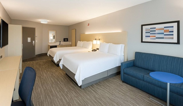 Holiday Inn Express & Suites Ft Myers Beach-Sanibel Gateway by IHG