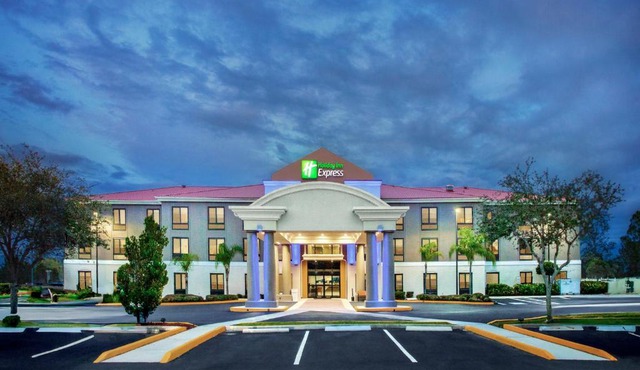 Holiday Inn Express & Suites Sebring by IHG