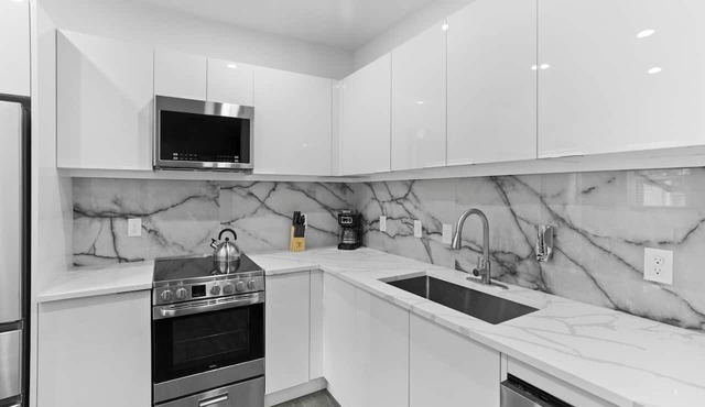 Hyde Park 1/1 private residence 16